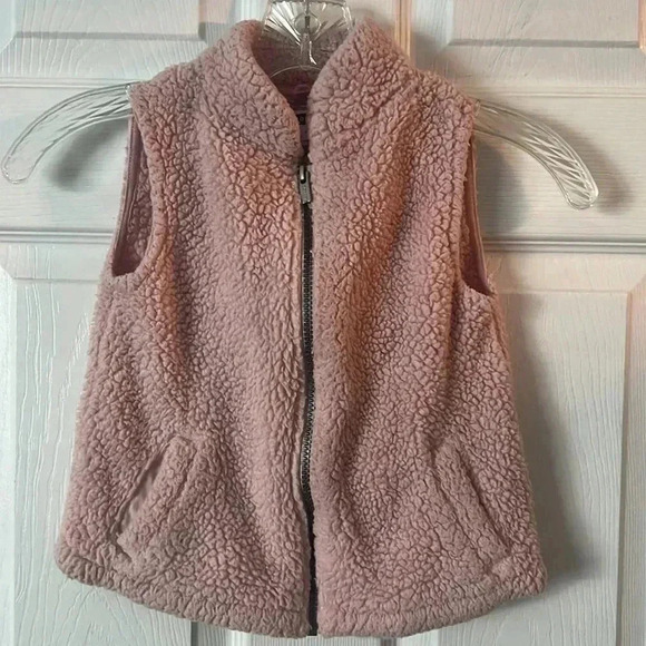 Old Navy Toddler Sherpa Fleece Zip Vest. Size 4T - Picture 1 of 5